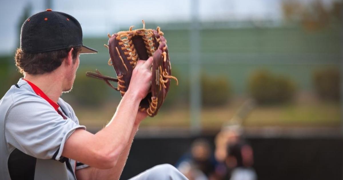 Are Weighted Baseball Throwing Programs Safe and Effective? Ochsner