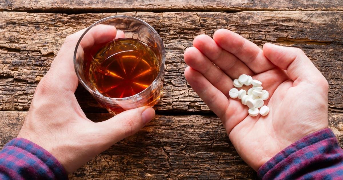 Can You Drink Alcohol on Antibiotics? Ochsner Health