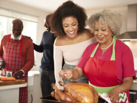 9 Helpful Tips for Surviving the 2025 Holidays With Your In-Laws