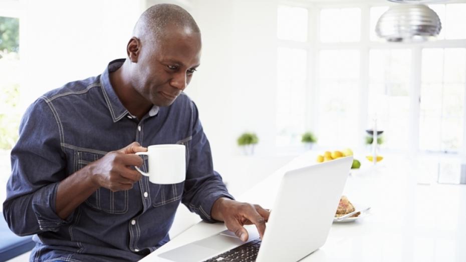 Thinkstockphotos 461259789 Man Using Laptop At Home Thinkstockphotos 461259789 Man Using Laptop At Home
