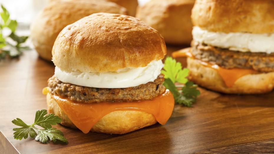 Thinkstockphotos 478014607 Breakfastsandwich Thinkstockphotos 478014607 Breakfastsandwich