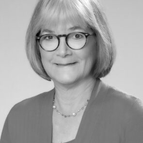 Dr Susan Nelson