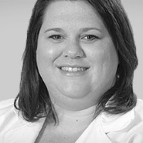 Bio Pic Amanda Lewis