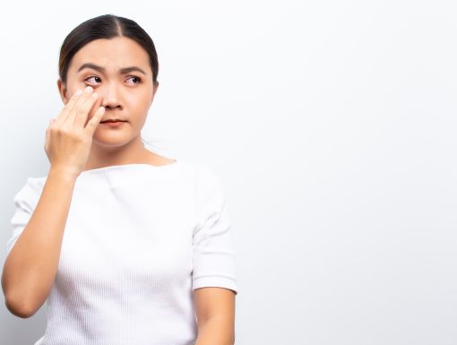 Pink eye coronavirus symptom