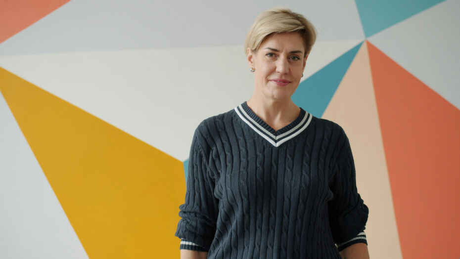 Middle aged woman with short hair