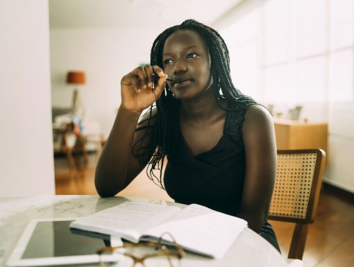 Woman with late period missed period