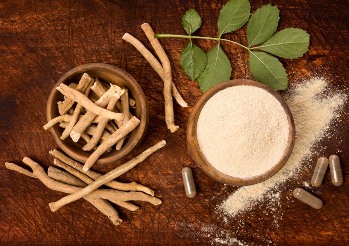 Ashwagandha superfood powder and root