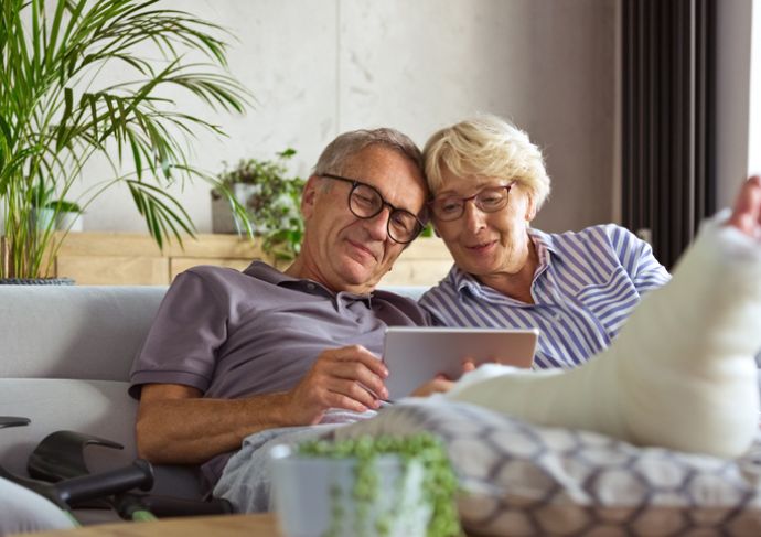 Older adult couple cast