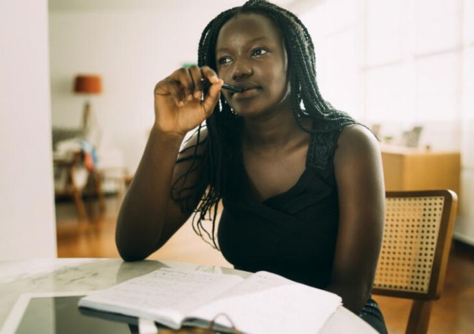 Woman with late period missed period 2