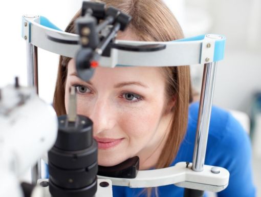 Thinkstockphotos 179223872 Eye Exam