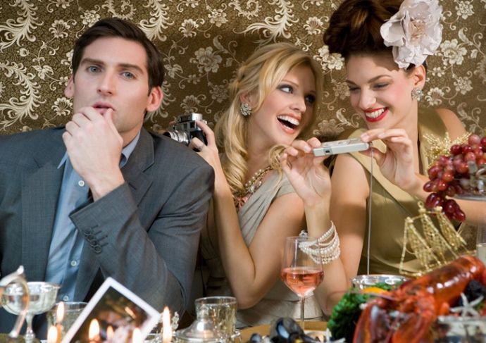 Thinkstockphotos 124823943 People At Party