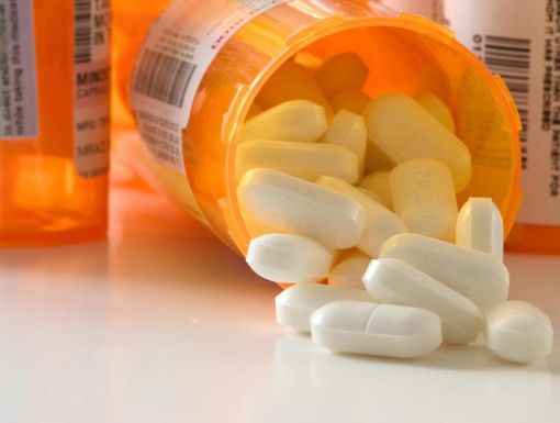 Thinkstockphotos 122524533 Antibiotic Resistance Pharmacy
