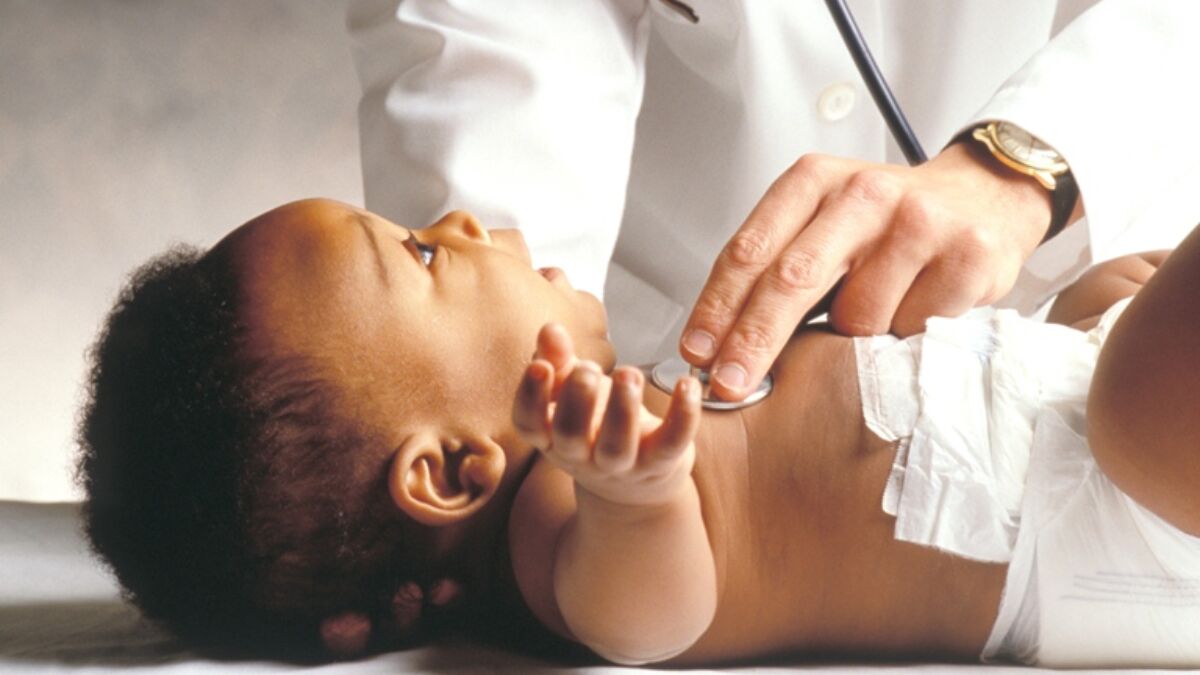 Thinkstockphotos 122440159 Baby Getting Check Up