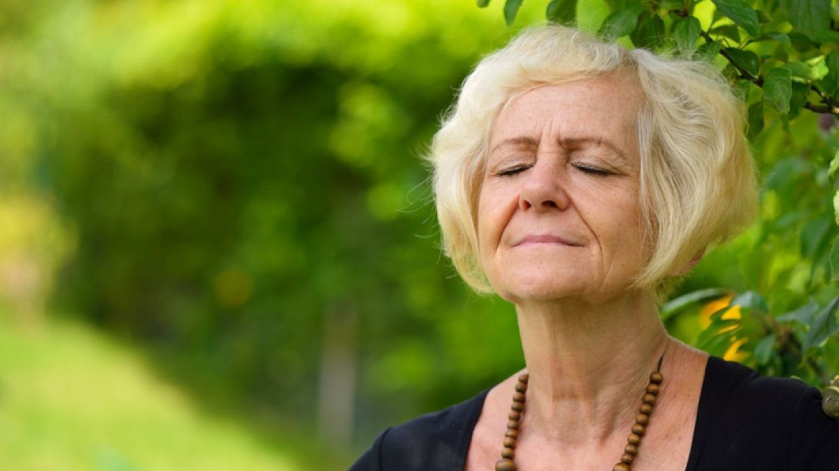 Thinkstockphotos 482295254 Mature Blonde Woman In Garden