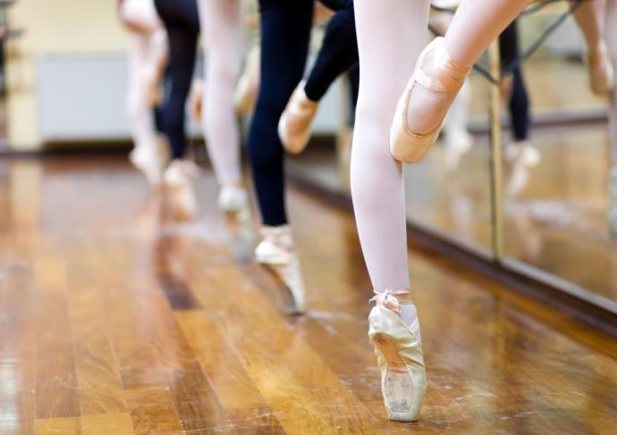 Thinkstockphotos 464999061 Ballet Feet
