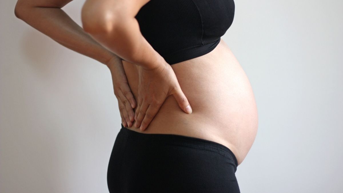 Thinkstockphotos 464711938 Pregnant Woman With Back Pain