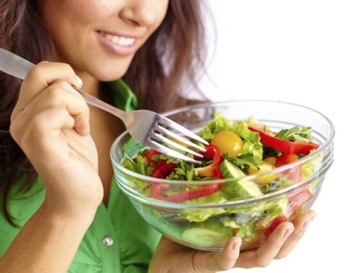 Thinkstockphotos 467710207 Woman Eating Salad