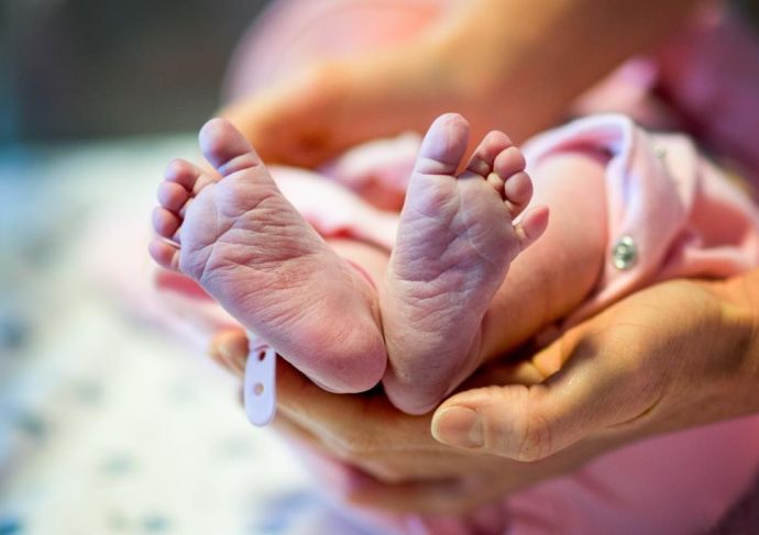 Thinkstockphotos 472336810 Newborn Feet