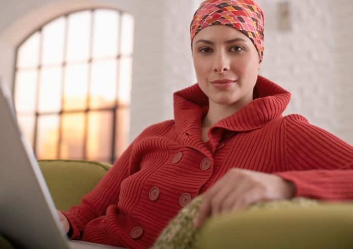 Thinkstockphotos 78715274 Young Woman On Laptop