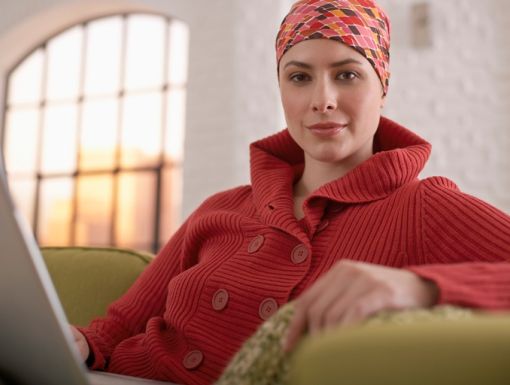 Thinkstockphotos 78715274 Young Woman On Laptop