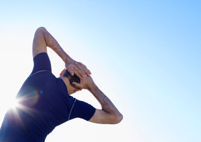 Thinkstockphotos 82090255 Man Outdoors Stretching
