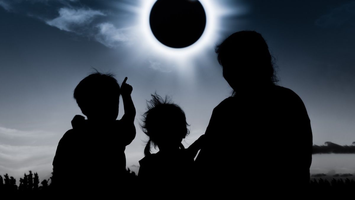 Thinkstockphotos 825058316 Eclipse Pdf