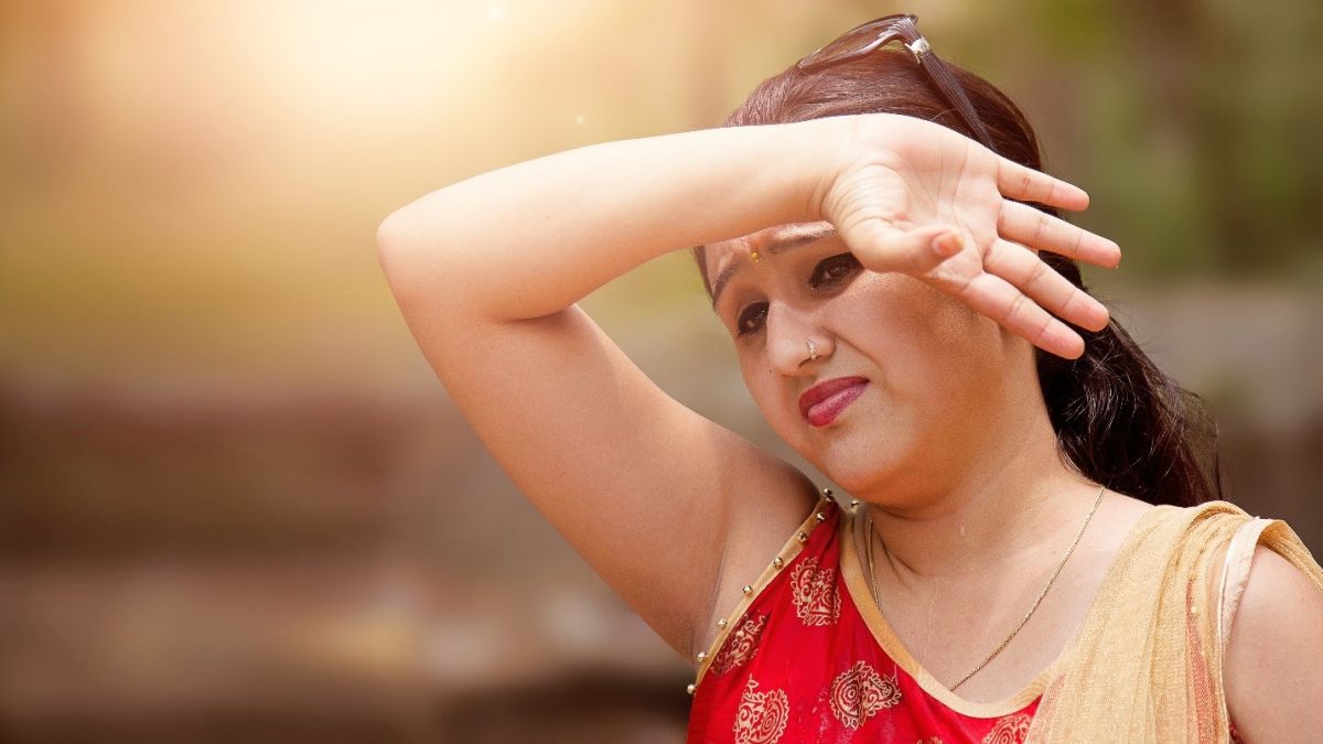 Thinkstockphotos 690010544 Women Sun Headache