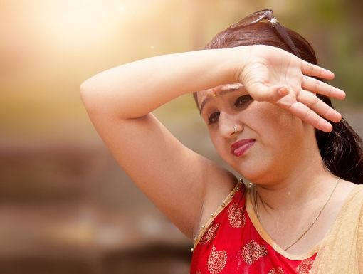 Thinkstockphotos 690010544 Women Sun Headache