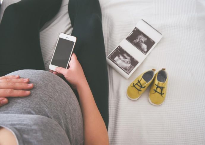 Thinkstockphotos 675068336 Digital Pregnancy