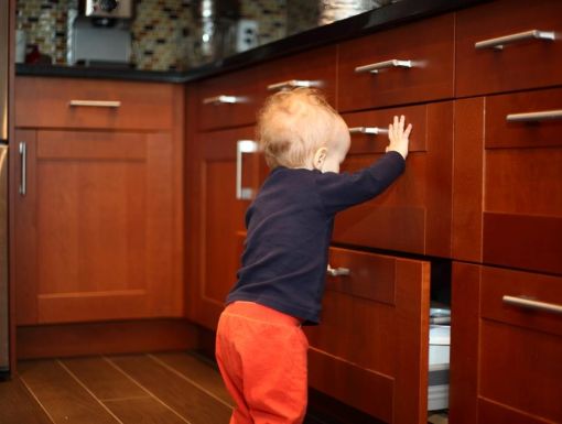 Toddler Opening Drawers