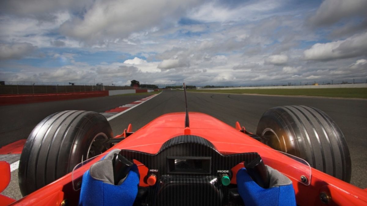 Thinkstockphotos 88063968 Racecar Driver