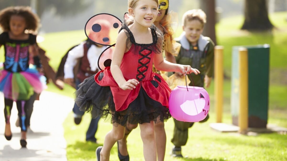 Children wearing costumes on Halloween