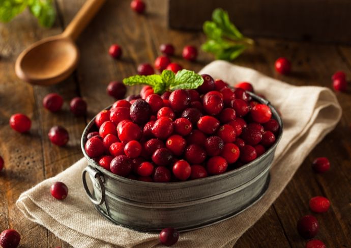 bowl of raw cranberries