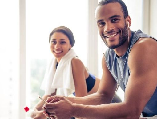Thinkstockphotos 598676944 Picking Out A Gym
