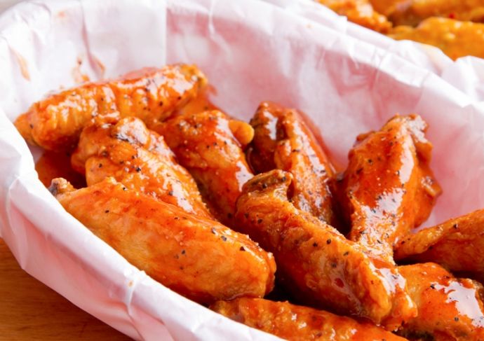 Basket Of Chicken Wings with Buffalo Sauce