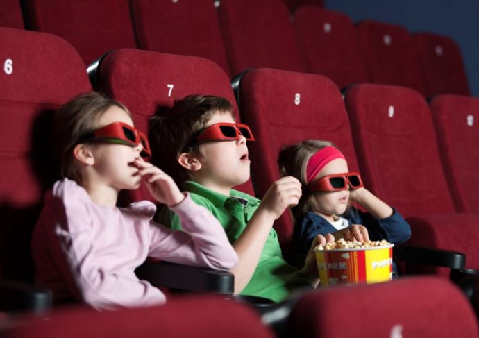 177349115 Kids Watching 3D Movies