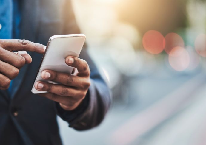 Gettyimages 1041694856 Phone
