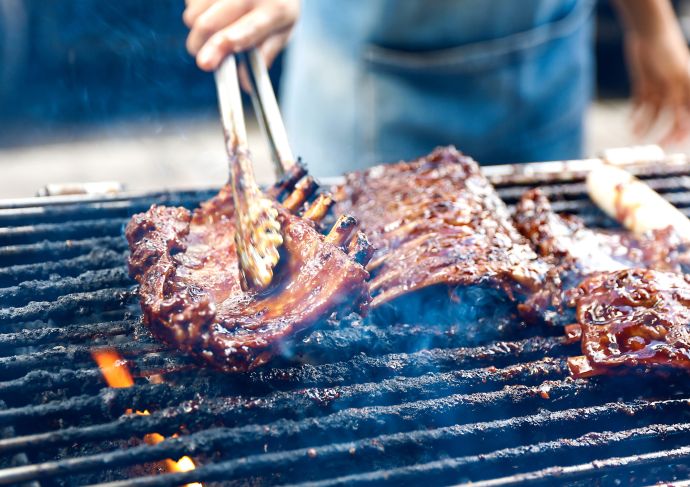 Grilling meat