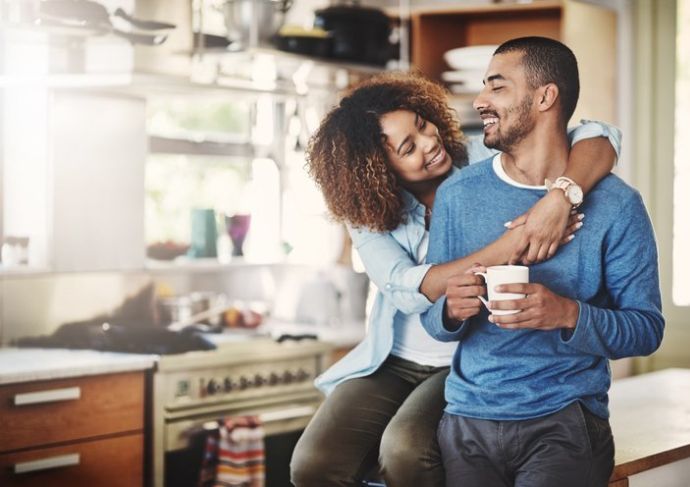 Couple drinking coffee