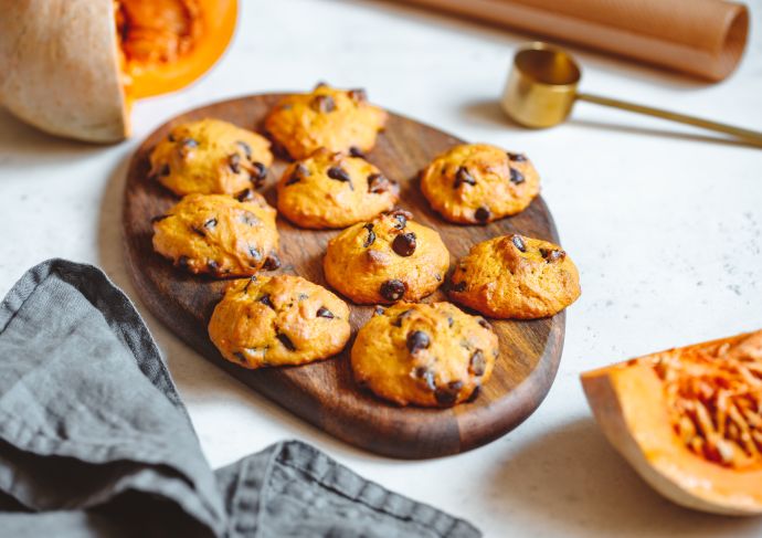 Pumpkin Spice Chocolate Chip Cookies