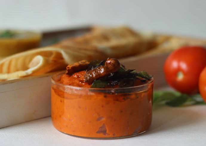 Curry Dip with Turmeric and Ginger