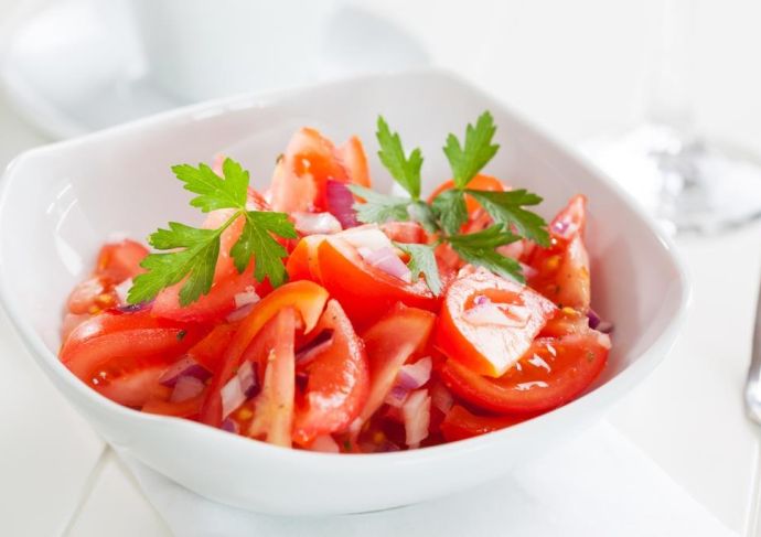 Thinkstockphotos 179228560 Tomato Salad