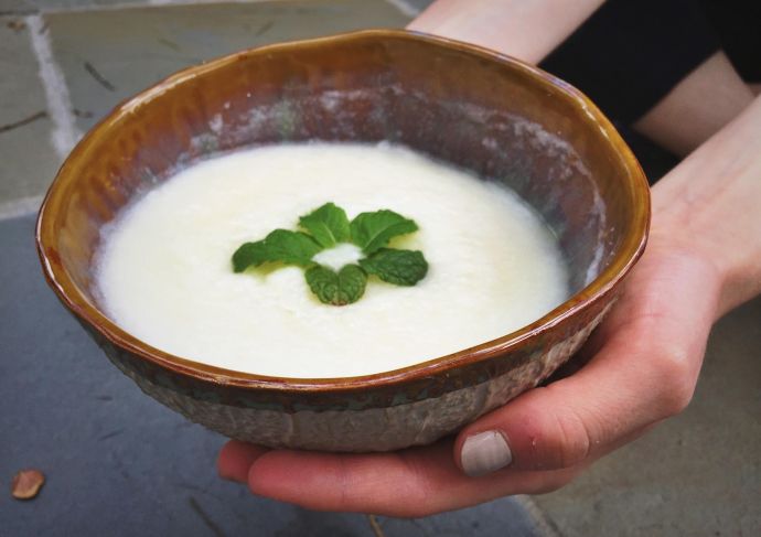 Creamy Cauliflower Garlic Soup
