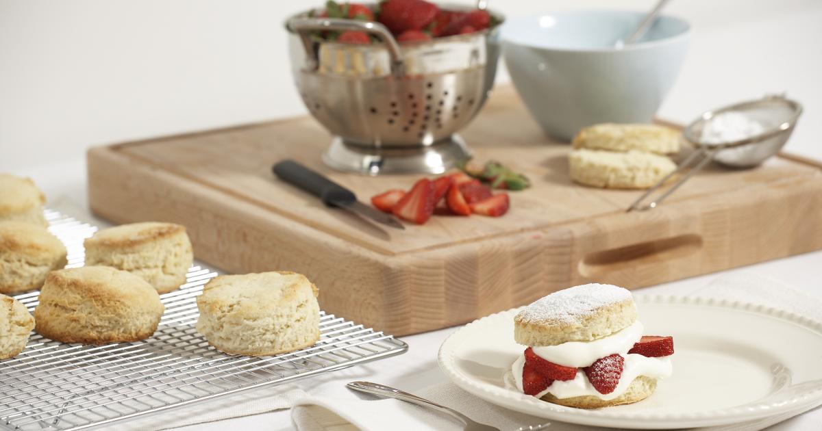 Strawberry Shortcake English Scones (Recipe) | Ochsner Health