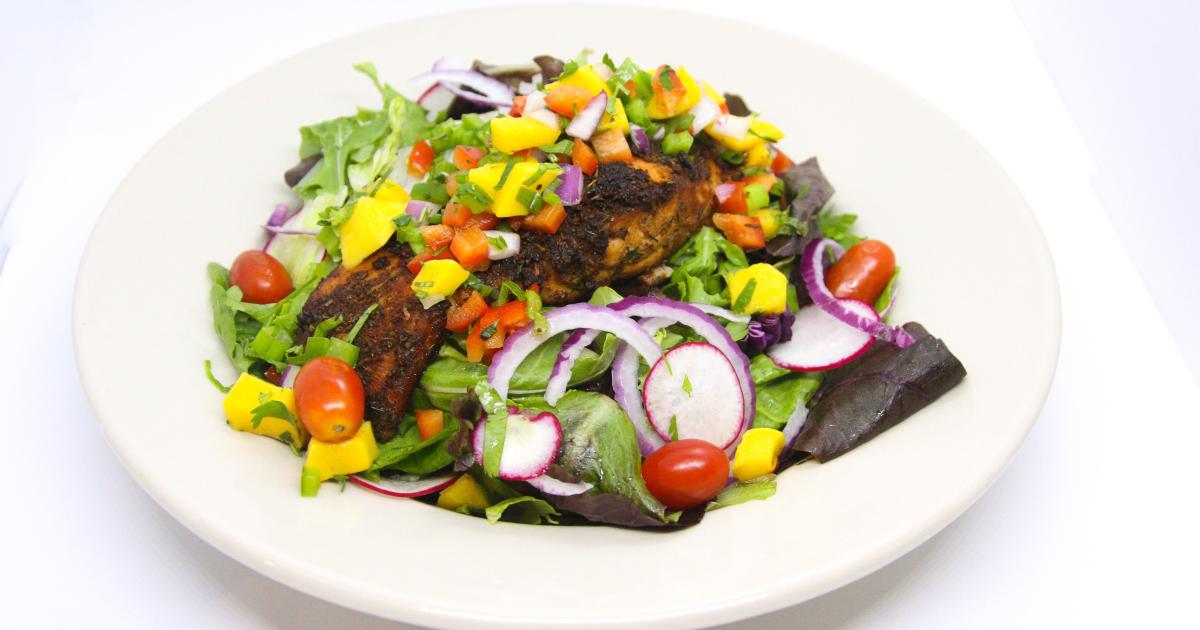 How To Make A Salmon Mango Salad With A Spicy Dressing | Ochsner Health