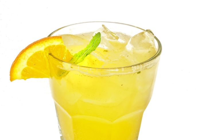 Orange ginger spritz
